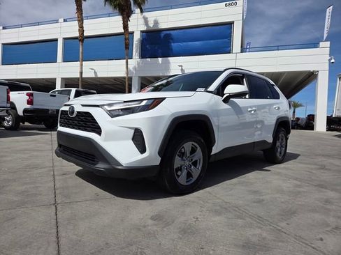 Used 2022 Toyota RAV4 XLE FWD image 2