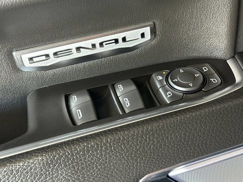 Used 2024 GMC Sierra 1500 Denali AWD/4WD image 11