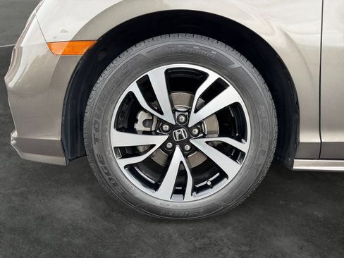 Used 2018 Honda Odyssey Elite image 4