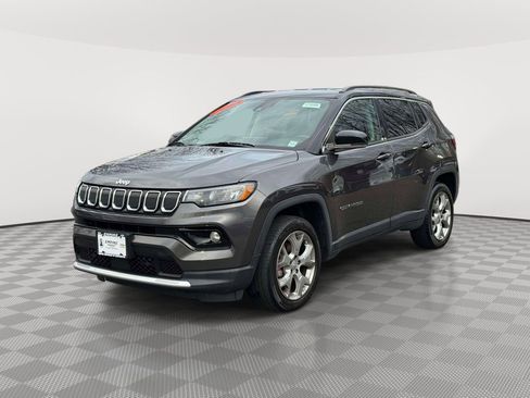 Used 2022 Jeep Compass Limited AWD/4WD image 3