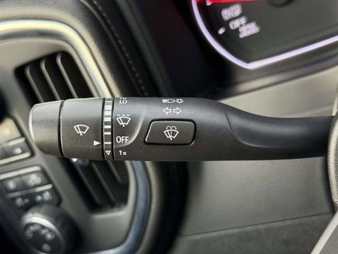 Used 2020 Chevrolet Silverado 1500 LT Trail Boss w/ Midnight Edition image 21