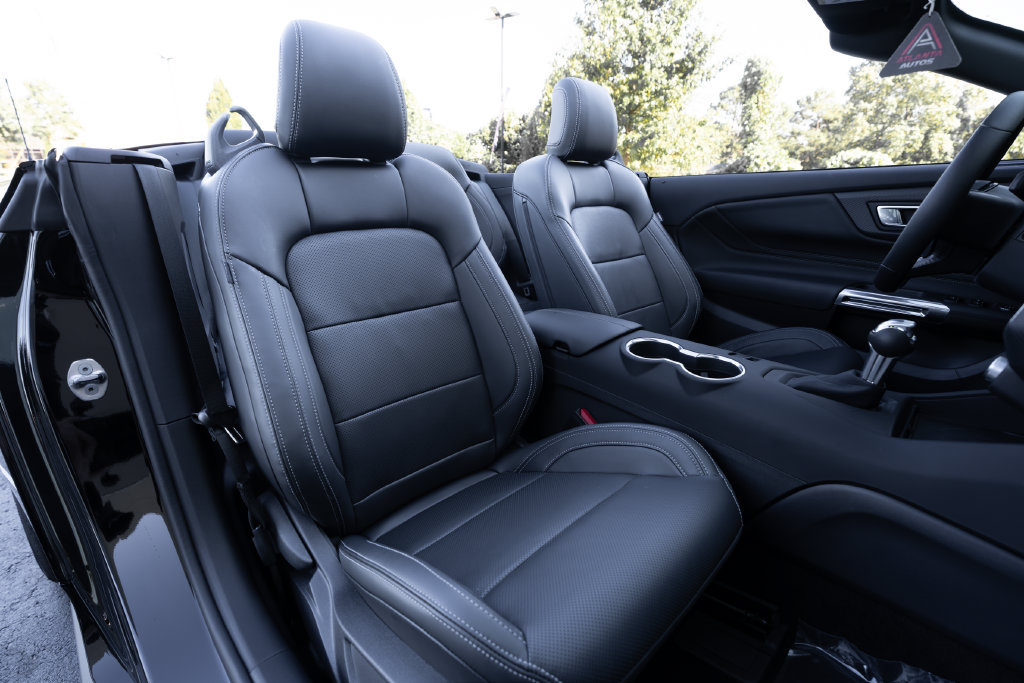 Used 2026 Ford Mustang Premium RWD image 35