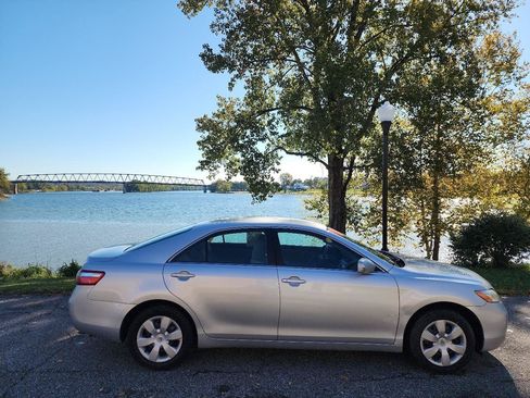 Used 2008 Toyota Camry LE FWD image 6