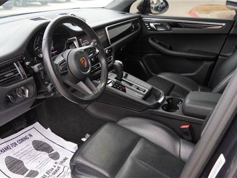 Used 2023 Porsche Macan image 20