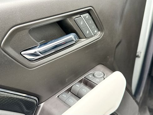 Used 2024 GMC Canyon AT4X image 8