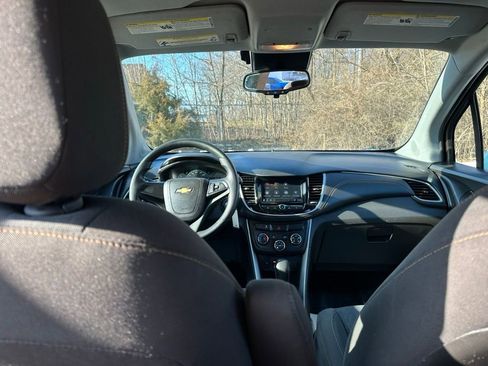 Used 2018 Chevrolet Trax LS image 20