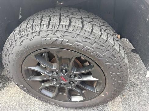 Used 2025 Toyota Tundra SR5 w/ SR5 Premium Package AWD/4WD image 9
