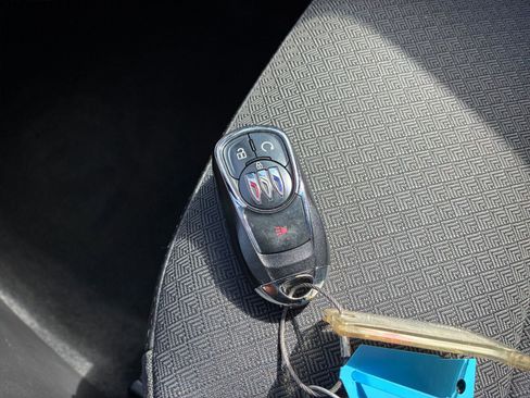 Used 2025 Buick Encore GX Preferred FWD image 21