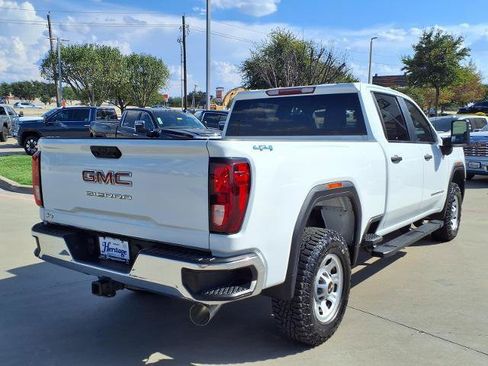 Used 2024 GMC Sierra 2500 Pro w/ Convenience Package AWD/4WD image 3