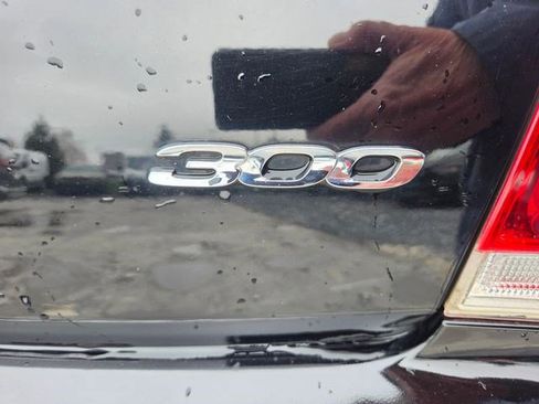 Used 2016 Chrysler 300 Limited w/ Driver Convenience Group image 22