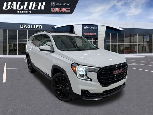 Used 2022 GMC Terrain SLT w/ Tech Package image 1