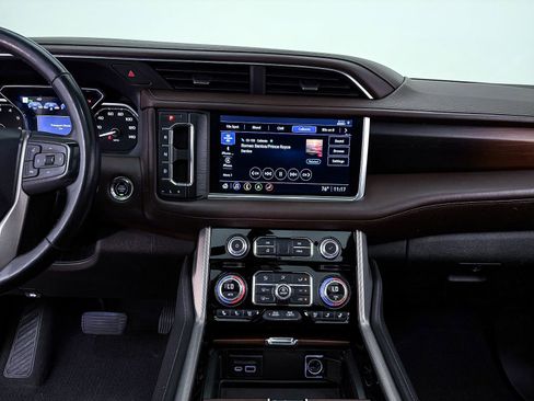 Used 2021 GMC Yukon XL Denali w/ Denali Ultimate Package RWD image 8