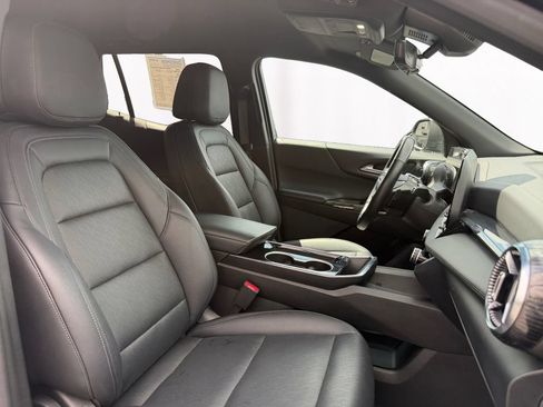 Used 2025 Chevrolet Equinox LT w/ Convenience Package II FWD image 15