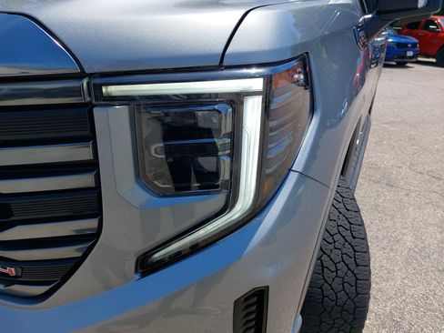 Used 2024 GMC Sierra 1500 AT4 w/ Technology Package AWD/4WD image 33