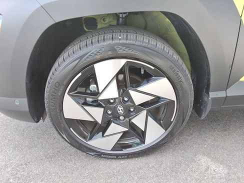 Used 2025 Hyundai Kona Limited image 33