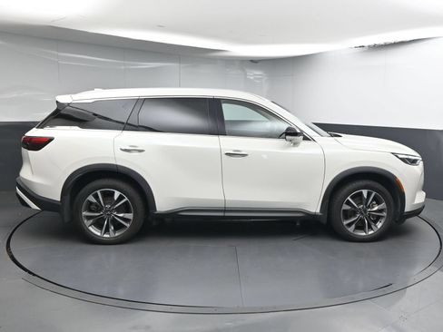 Used 2023 INFINITI QX60 Luxe w/ Performance Audio Package FWD image 8