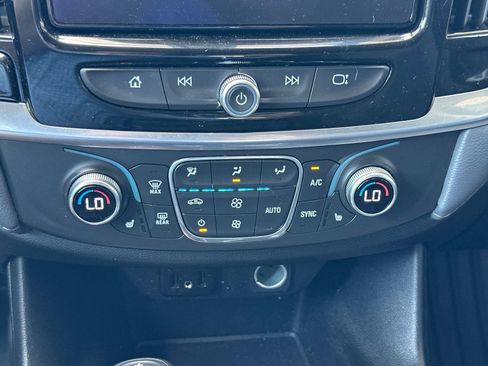 Used 2019 Chevrolet Traverse LT AWD/4WD image 26