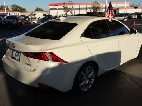 Used 2014 Lexus IS 250 4dr Sport Sdn Auto RWD image 5