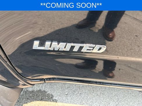Used 2011 Toyota RAV4 Limited w/ Limited Extra Value Pkg AWD/4WD image 18