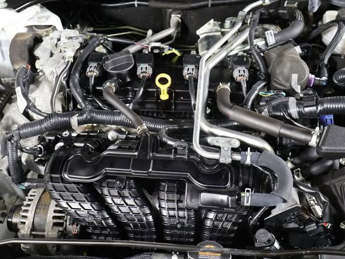 Used 2025 Nissan Altima 2.5 SV image 13