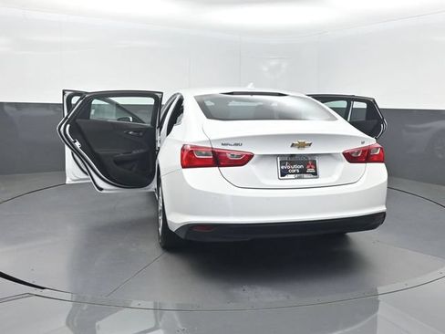 Used 2025 Chevrolet Malibu LT FWD image 36