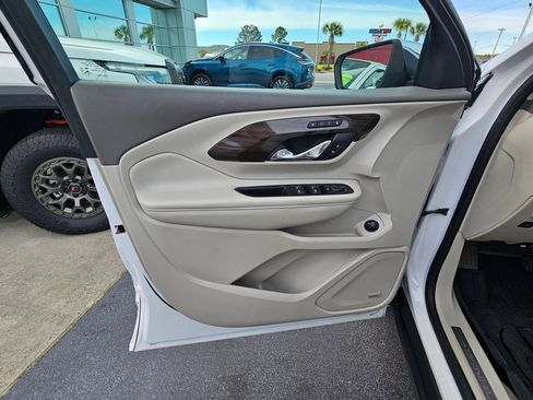 Used 2020 GMC Terrain Denali w/ Denali Premium Package FWD image 16
