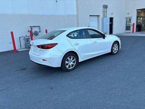 Used 2016 MAZDA MAZDA3 i Sport FWD image 8
