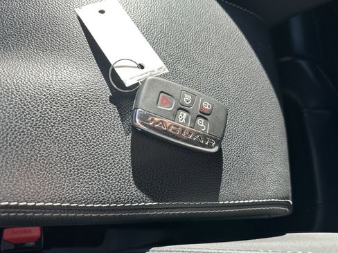 Used 2017 Jaguar F-PACE S image 30