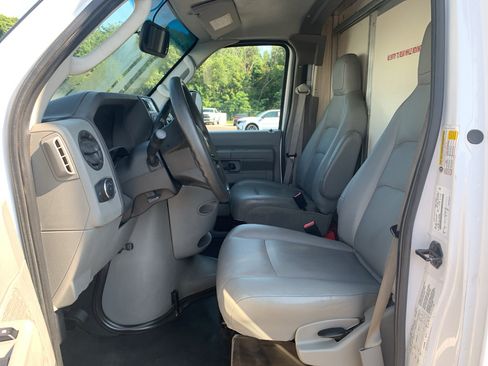Used 2022 Ford E-350 and Econoline 350 Super Duty w/ Power Windows & Locks Group RWD image 15