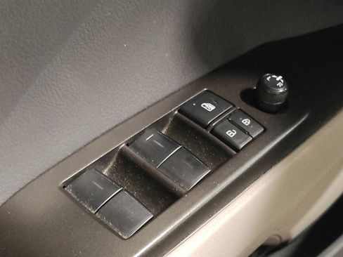 Used 2022 Toyota Camry SE FWD image 27