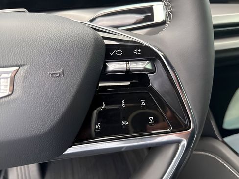 New 2026 Cadillac Vistiq Sport w/ LPO, Floor Liner Package image 22