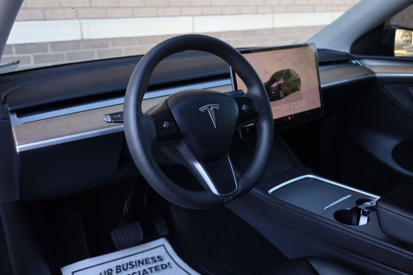 Used 2023 Tesla Model Y Long Range AWD/4WD image 16