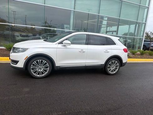 Used 2017 Lincoln MKX Reserve w/ Lincoln MKX Climate Package AWD/4WD image 3
