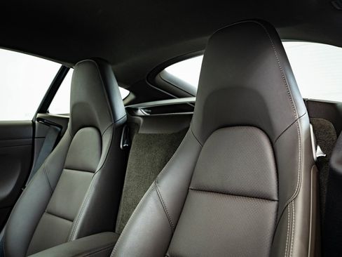 Used 2022 Porsche 718 Cayman S image 23