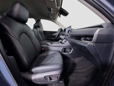 Used 2024 Toyota Grand Highlander AWD image 29