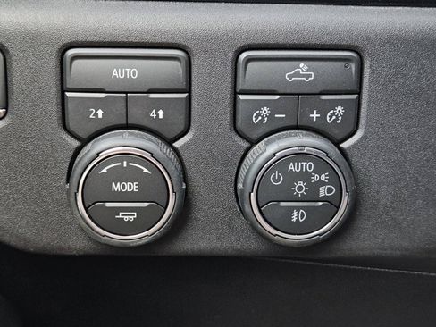 Used 2026 Chevrolet Silverado 1500 RST AWD/4WD image 18