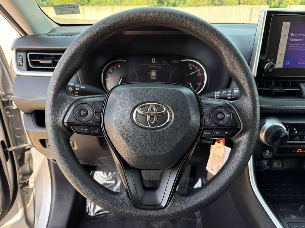 Used 2025 Toyota RAV4 LE AWD/4WD image 24