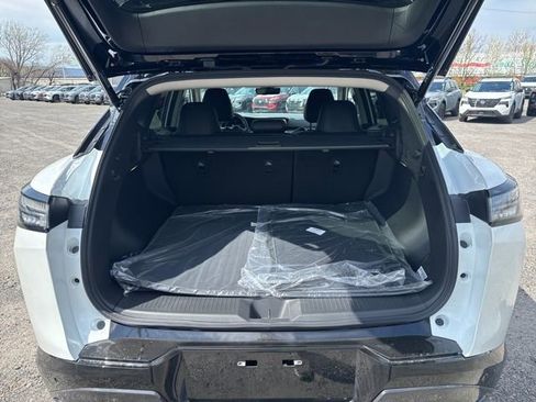 New 2026 Nissan Murano Platinum w/ Cargo Package AWD/4WD image 7