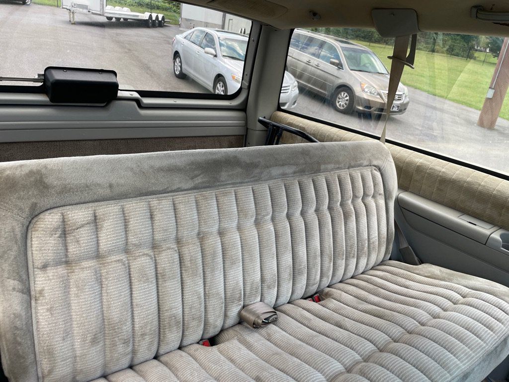 Used 1992 GMC Yukon 4WD 2-Door image 18