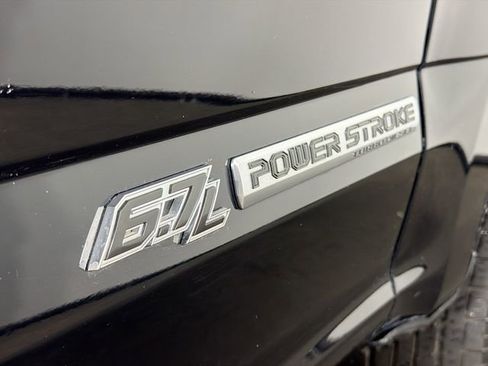 Used 2017 Ford F250 XLT w/ Snow Plow Prep Package image 27