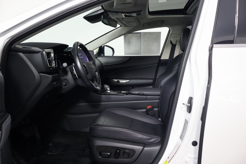 Used 2024 Lexus NX 450h+ AWD w/ Vision Package image 10
