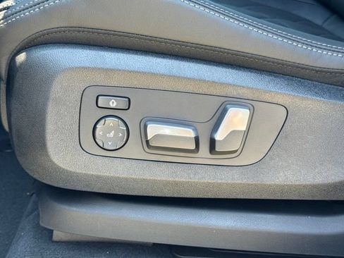 New 2026 BMW X5 sDrive40i w/ M Sport Package RWD image 18