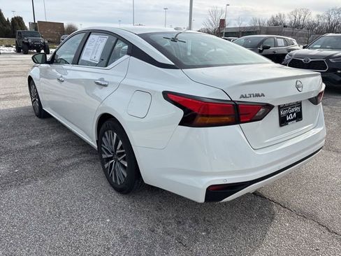 Used 2025 Nissan Altima 2.5 SV image 7