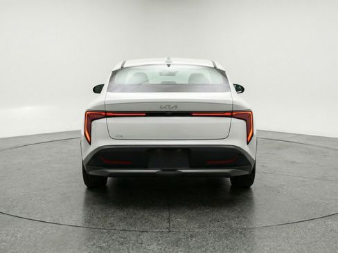 Used 2025 Kia K4 LXS image 7