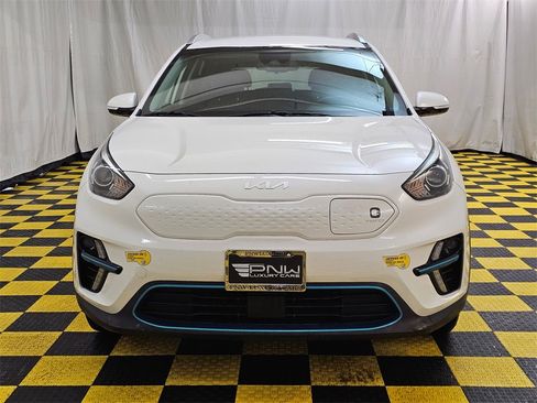 Used 2022 Kia Niro EX image 8