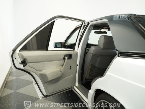 Used 1989 Mercedes-Benz 190 E 2.6 image 36