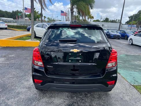 Used 2019 Chevrolet Trax LS FWD image 6