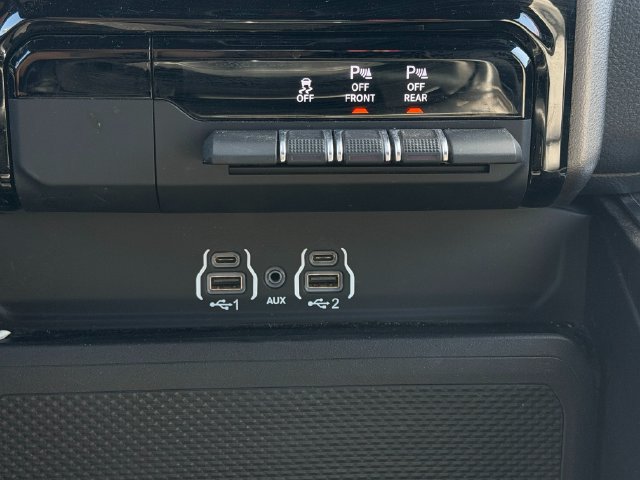 Used 2026 RAM 1500 Laramie AWD/4WD image 24