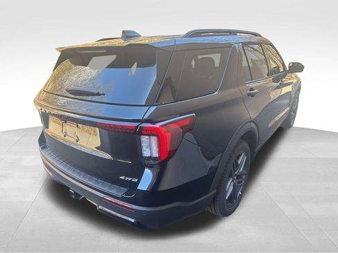 New 2026 Ford Explorer ST-Line w/ ST-Line Street Pack image 6
