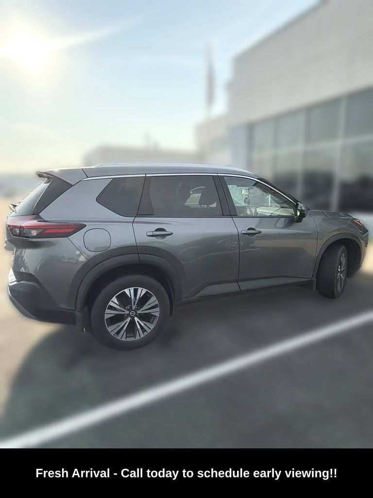 Used 2021 Nissan Rogue SV w/ Premium Package AWD/4WD image 2